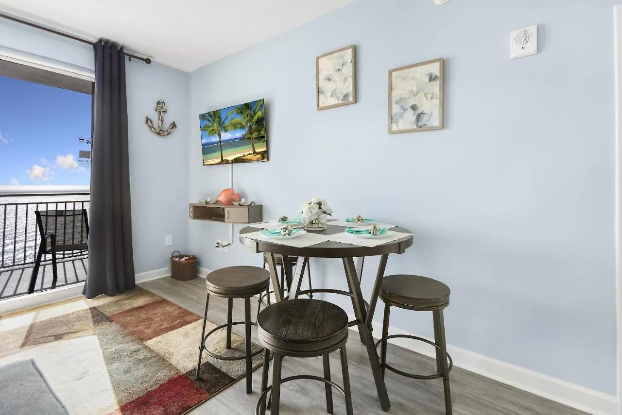 Emerald Chic Beachfront 2 Bdr Apt 4 Beach Seats And A Cannope On Us Panama City Beach