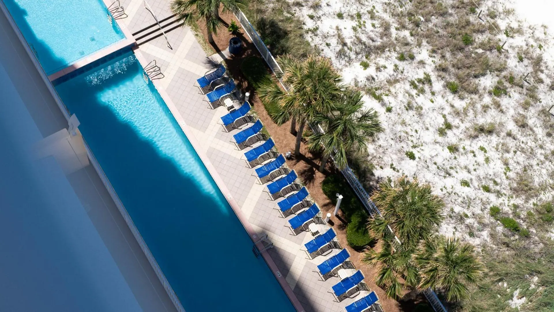 Emerald Chic Beachfront 2 Bdr Apt 4 Beach Seats And A Cannope On Us Panama City Beach