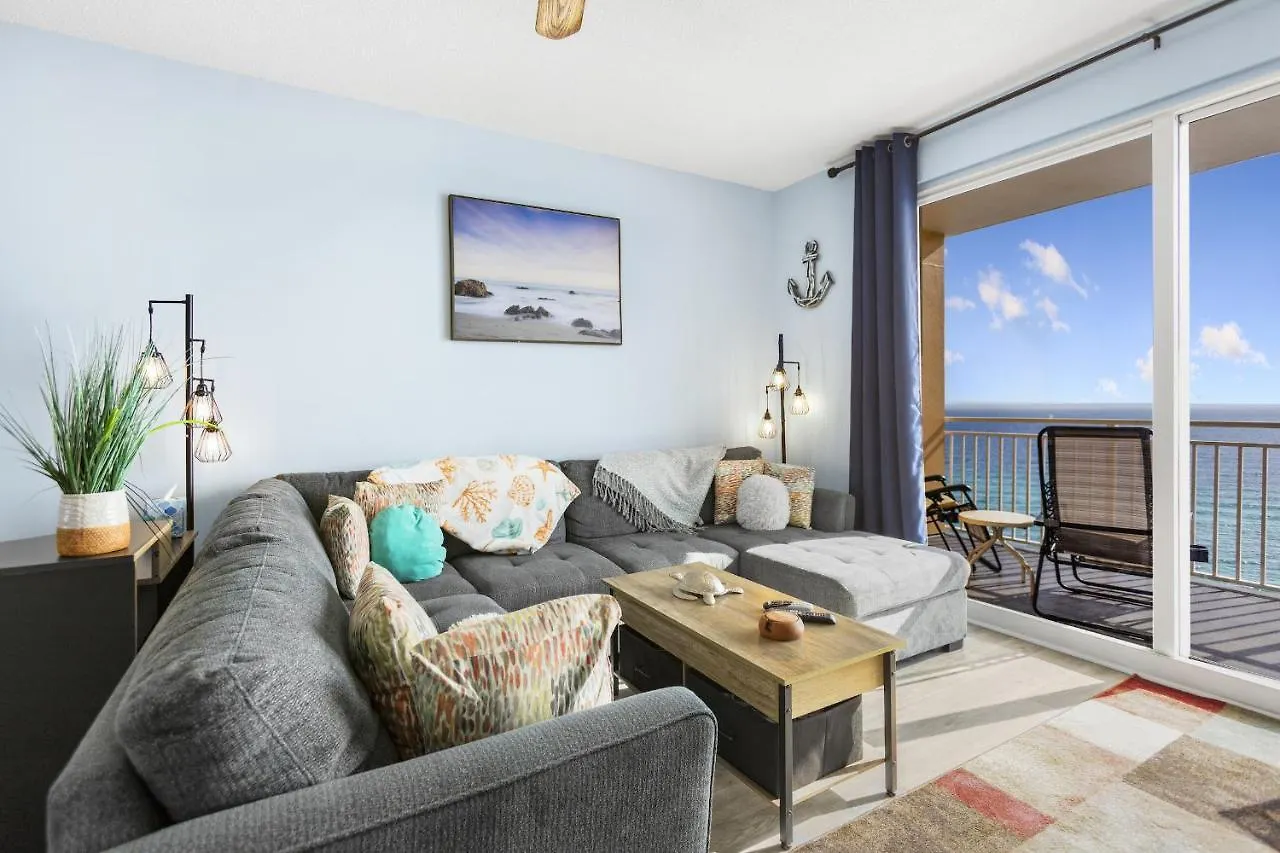 Apartmán Emerald Chic Beachfront 2 Bdr Apt 4 Beach Seats And A Cannope On Us Panama City Beach USA