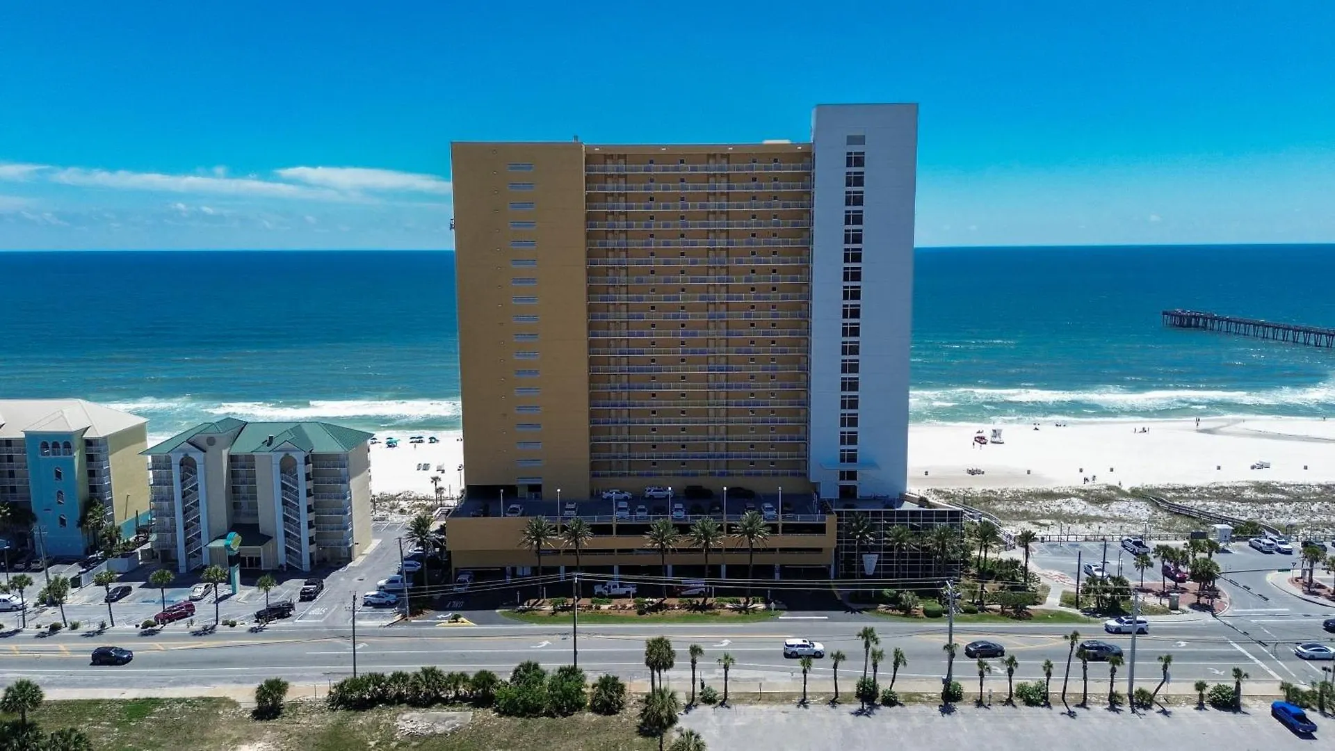 Apartmán Emerald Chic Beachfront 2 Bdr Apt 4 Beach Seats And A Cannope On Us Panama City Beach USA
