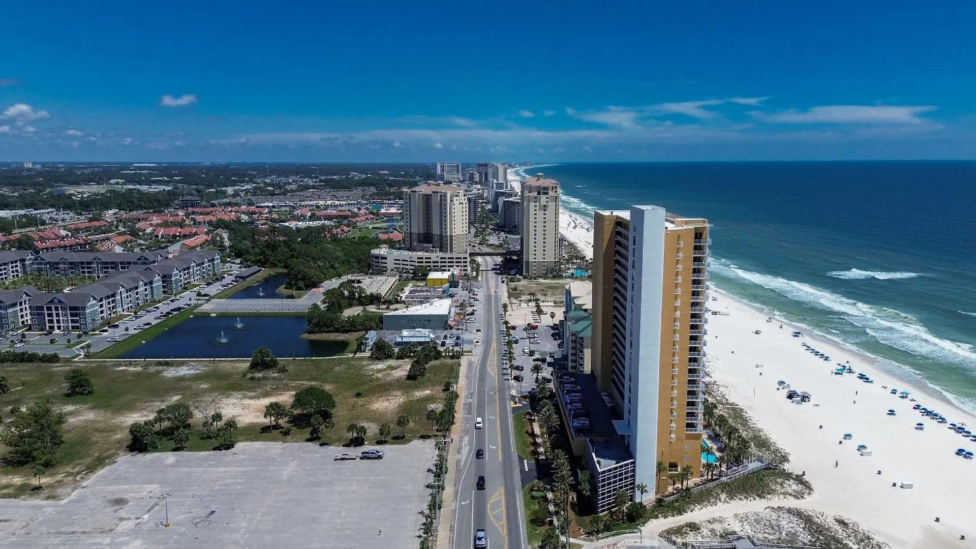 Emerald Chic Beachfront 2 Bdr Apt 4 Beach Seats And A Cannope On Us Panama City Beach Apartmán